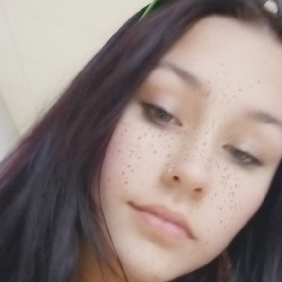 Meet your Posher, Hannah - Picture 8 of 8